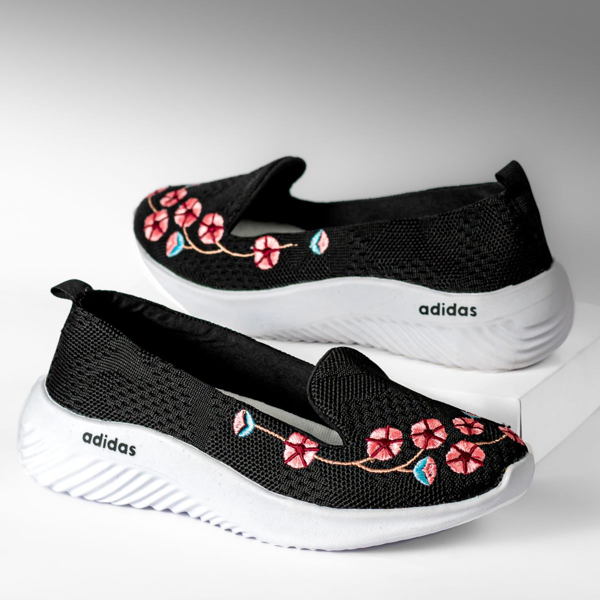Tenis Confort Adidas - PROMO DE LANZAMIENTO - VÁLIDA HASTA EL 20/03 (ENVIO GRATIS)