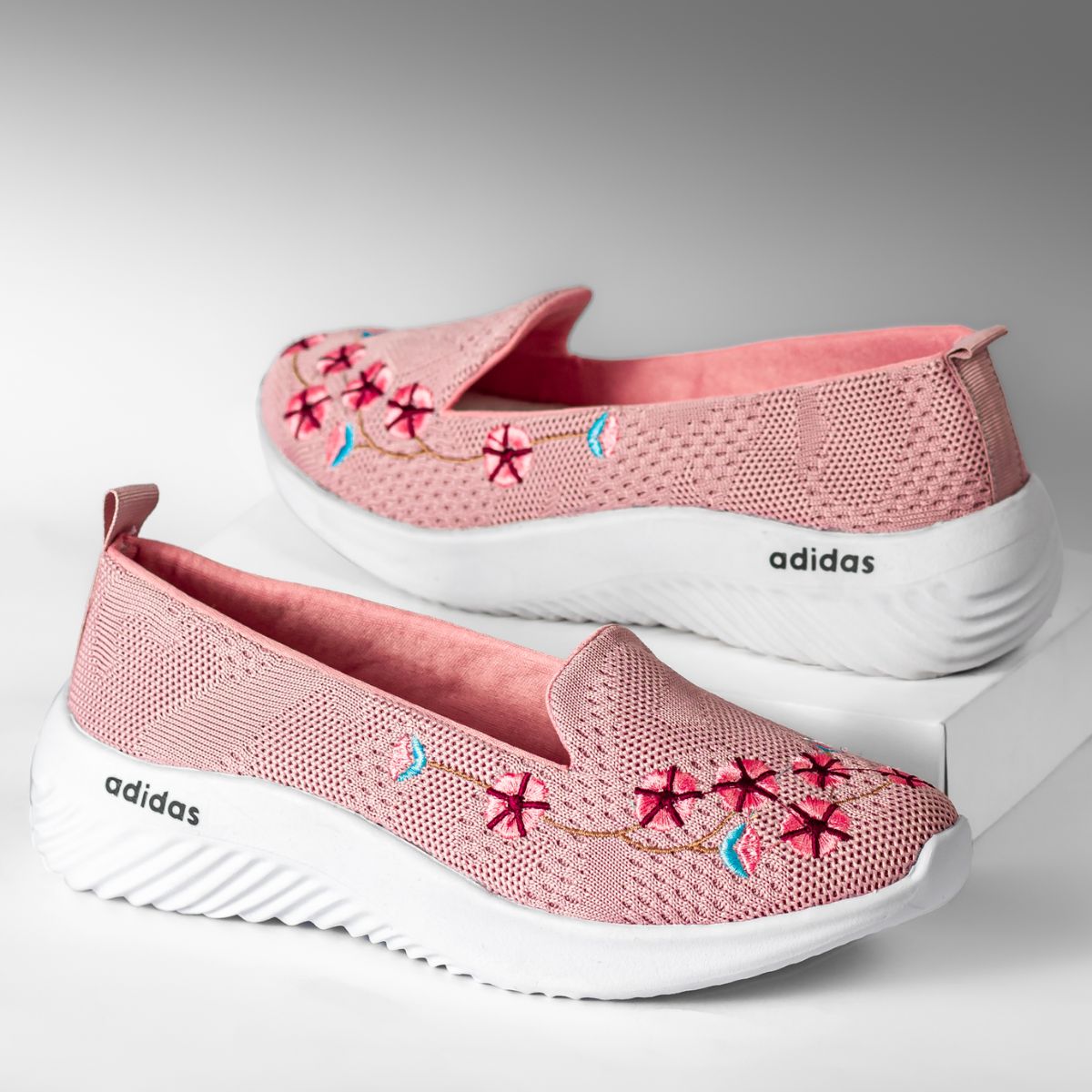 Tenis Confort Adidas - PROMO DE LANZAMIENTO - VÁLIDA HASTA EL 20/03 (ENVIO GRATIS)